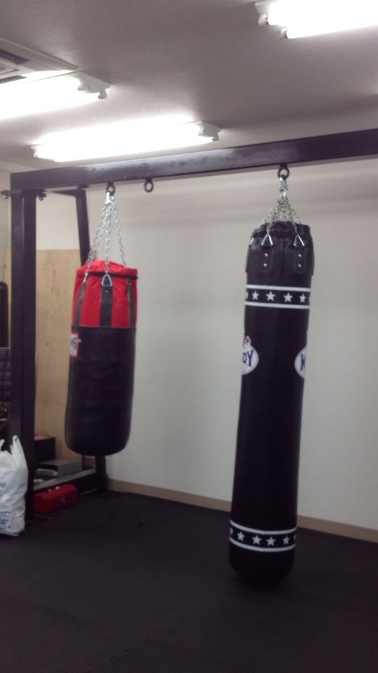 サンドバッグ吊りました Kick Boxing テツジム 飛竜 Tetsugym Dragon サンドバッグ吊りました Kick Boxing テツジム 飛竜 Tetsugym Dragon