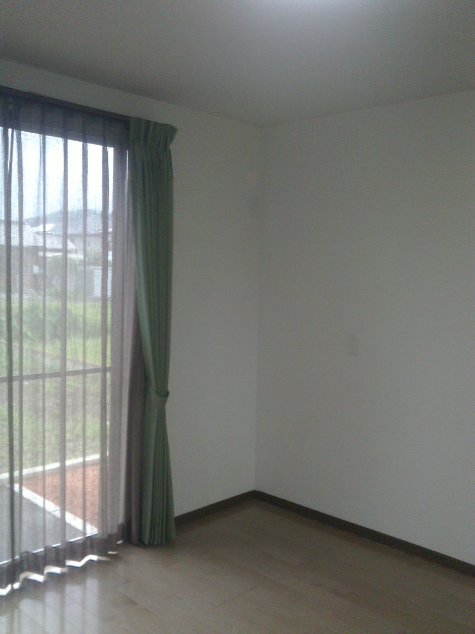 グレーとか茶色の濃い色のレースいいよね 新築のカーテンのおすすめの作り方 インテリア思考ブログ