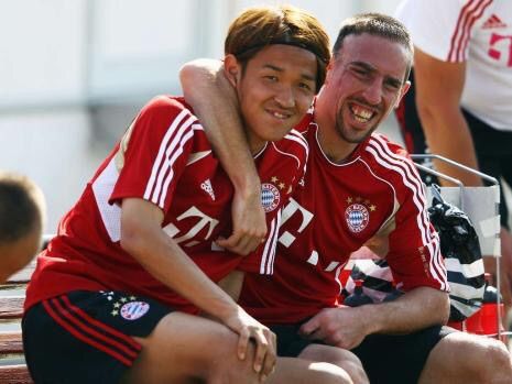 U23代表 リベリらバイエルン選手と写真撮影 激サッカー速報 U23代表 リベリらバイエルン選手と写真撮影 激サッカー速報