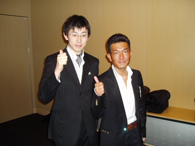 甲田英司 成り上がれ 出版記念パーティー In六本木ヒルズ 教科書オークション 高い教科書を買う大学生へ