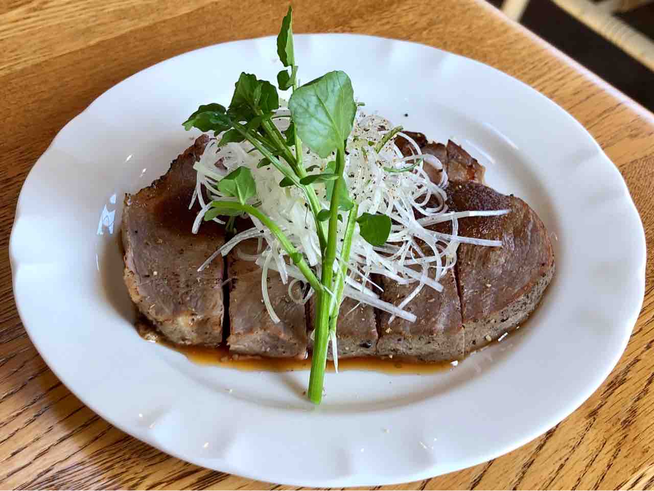 やびな 酸辣まぜsoba 担々麺 厚切りローストポークステーキ The 99 秋田でラーメン