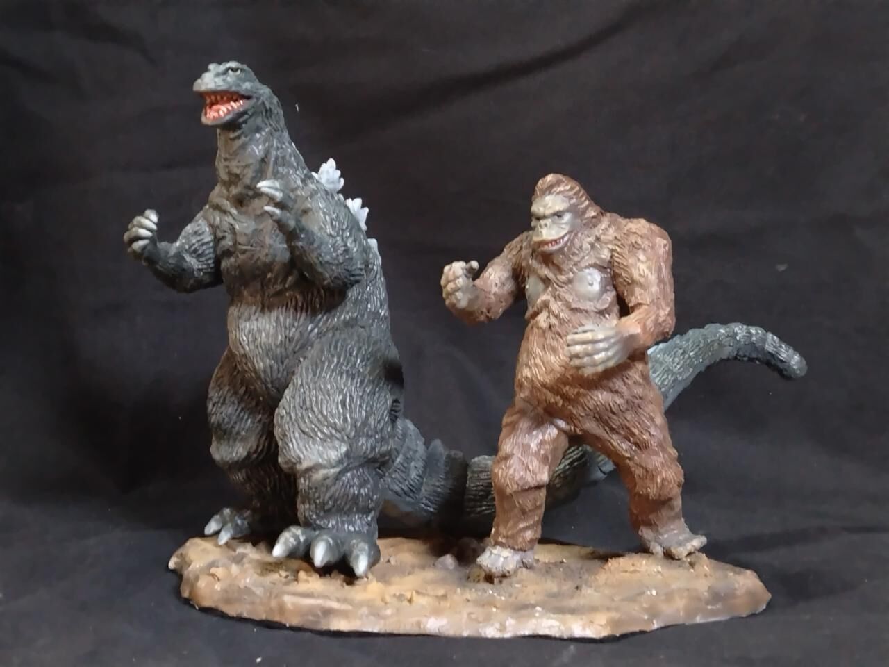 キングコング対ゴジラソフビキット完成品 : SAKAZINHobby流通商会