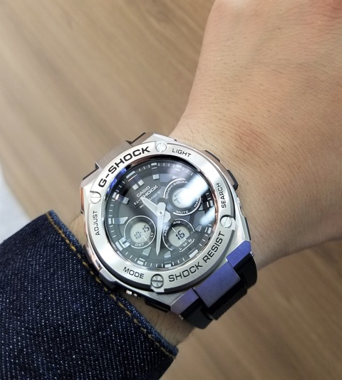 G Shock 男の腕元を格上げするg Steel Gst W310 タイムズギア みのおキューズモール店のスタッフブログ