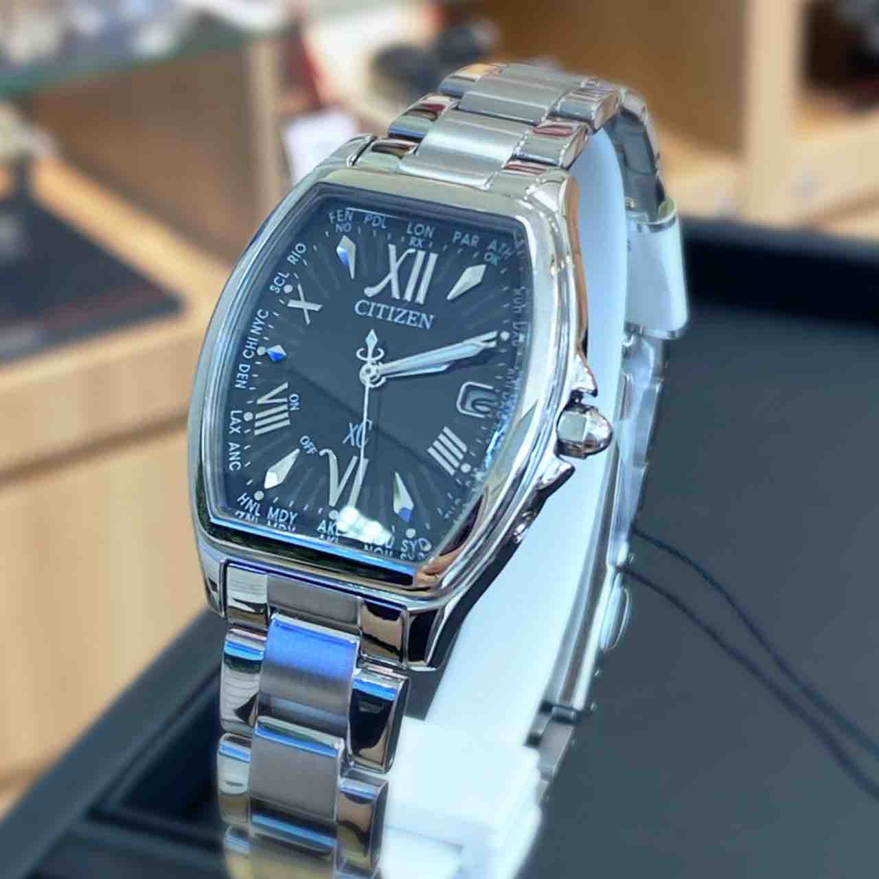 CITIZEN XC XCB38-8793 クロスシー トノー型 黒文字盤