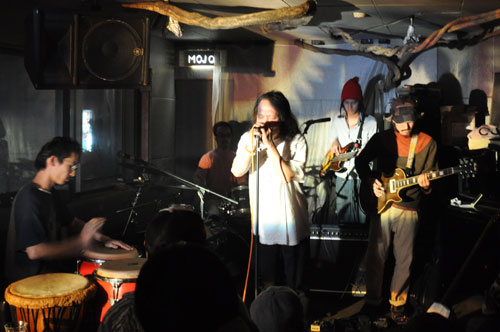 10 31 ダモ鈴木 Indus Rocks 東京月桃三味線 善財和也 At 所沢mojo 月桃三味線日記 10 31 ダモ鈴木 Indus Rocks 東京月桃三味線 善財和也 At 所沢mojo 月桃三味線日記