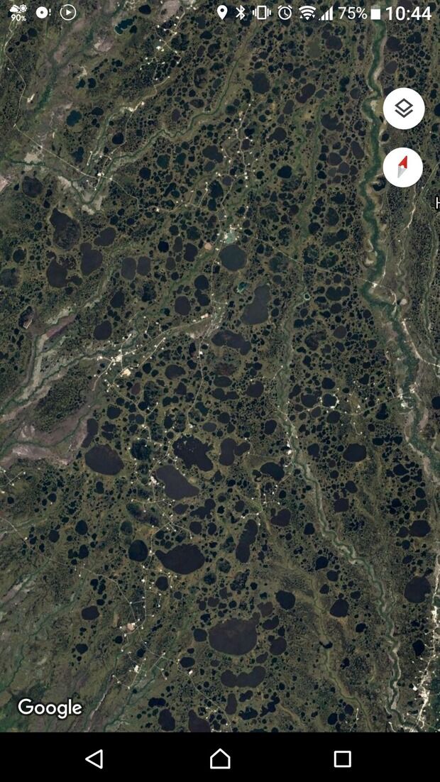 シベリアの北極圏でクレーターが続々と見つかる 温暖化の影響か