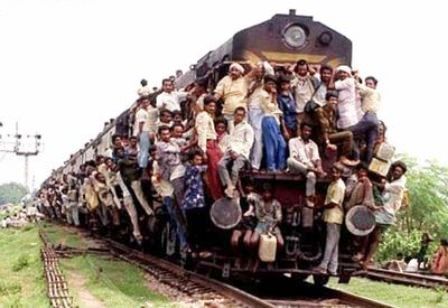 インド初の高速鉄道、日本の新幹線方式で26年に開業へ