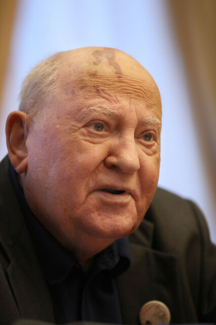 誰だよこれｗｗｗｗｗ 世界でいちばん有名だったアイツだぞｗｗｗｗ わかんねえｗｗｗｗ