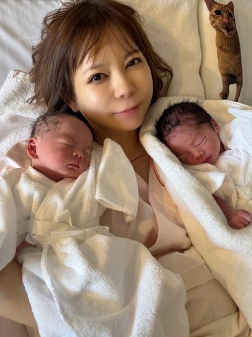 中川翔子が双子を出産 男児2人