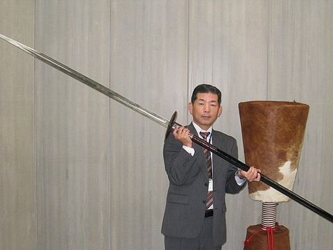 1600年前の剣、「蛇行剣」が発見される