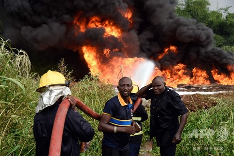 教会で聖水と間違えガソリンを信者に注いでしまう 「牧師が樽の中身を注いだら、２人が炎に包まれた」