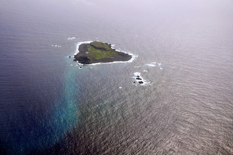 【画像】小笠原村に突如現れた「西之島」さん、この10年でとんでもない変化を遂げていた
