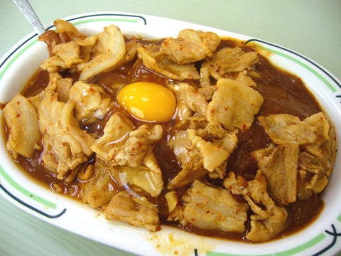 大人は甘口カレーはダメ、辛口食べないとダメという謎の風潮wwwwwwwwwwwwwwwwwwwwwwwwwwwwww