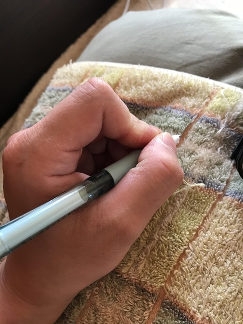 左利きのやつら今すぐ集まって意見よこせボケ