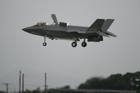 【速報】F2戦闘機、墜落 茨城県沖