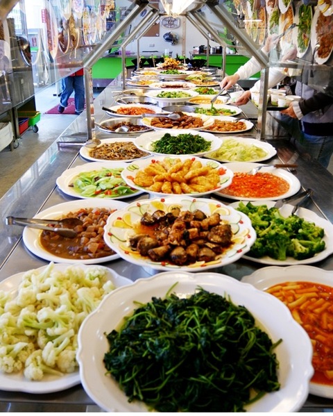 親日台湾人「日本の料理は野菜が少ない」日本人「サラダ！😡」台湾人「いやいや…」