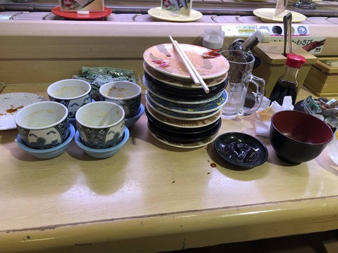 茶碗蒸しってなんでみんな"1個"しか食わないの？