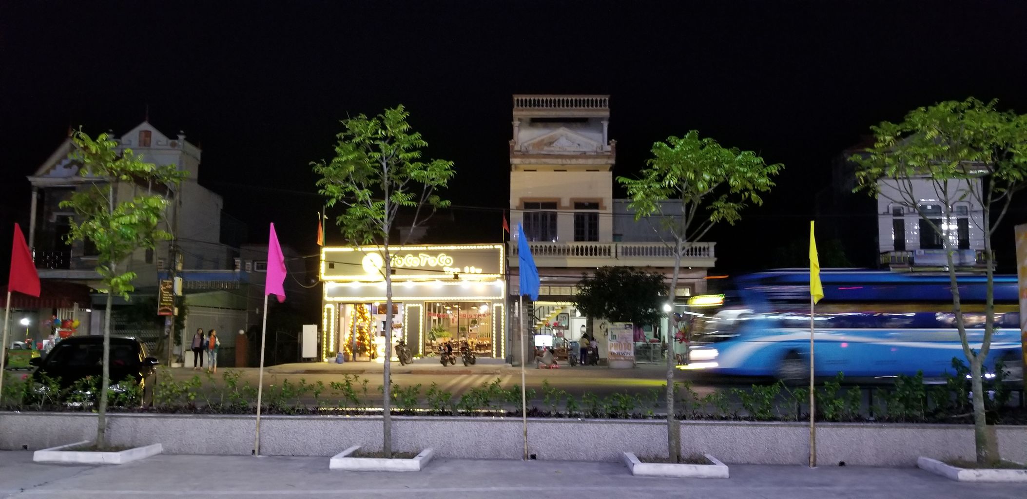 18年12月 ダナン ハイフォン ドーソン 9 夜のバイク ヘッドライトに虫が来る 街灯が無い ベトナム田舎道 おまんこの値段 おっぱいの値段 張ったお尻 フェティシズム Fetishism By Japanese Tomcat Amour Sucre