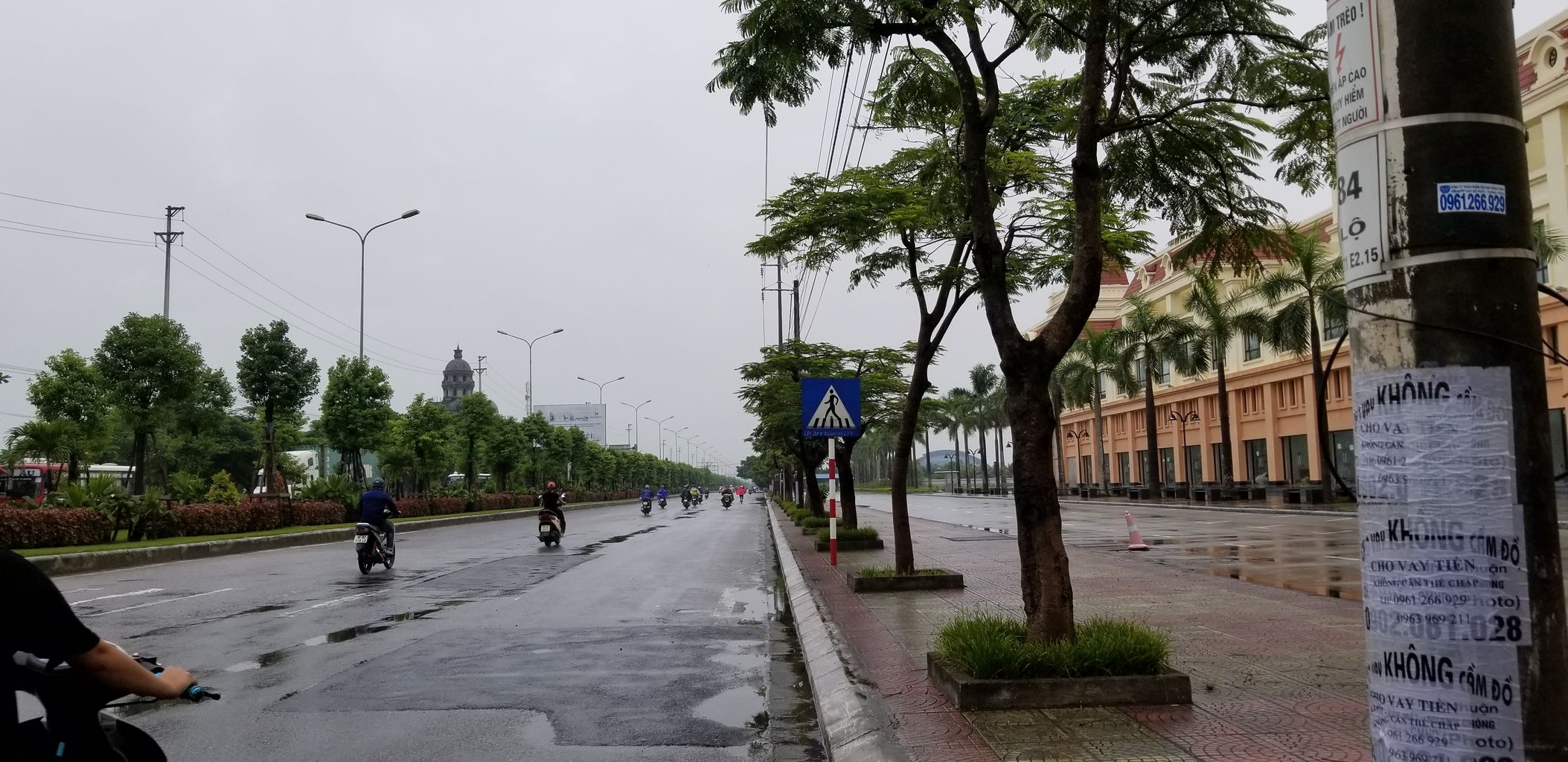 18年8月お盆休み ハノイ ドーソン クァットラム １６ ベトナムフェリー 橋が無い 雨季のピンチ タイアパンク ベトナム悪路 ベトナム砂利道 工業団地 日本企業進出 フェティシズム Fetishism By Japanese Tomcat Amour Sucre