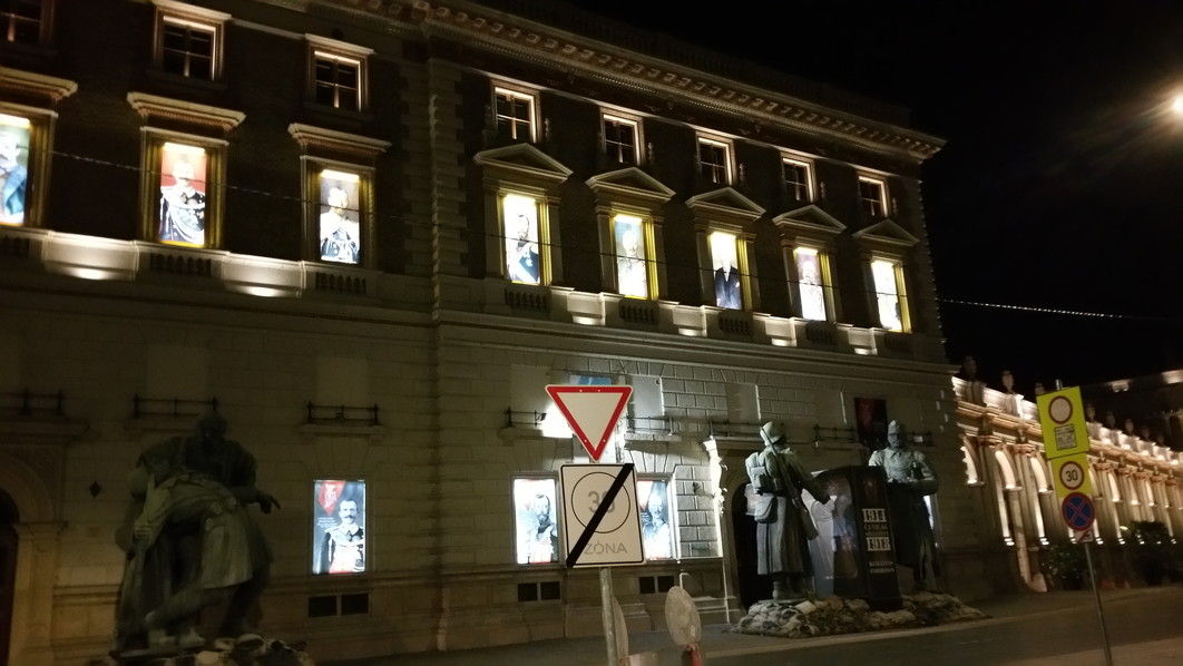 17年7月ドイツ クロアチア ハンガリー オーストリア 7 ブダペスト ノリがいい モテるぞ日本人 Uber 闇タク スリム巨乳 Romkert クラブ バス 王宮 フェティシズム Fetishism By Japanese Tomcat Amour Sucre