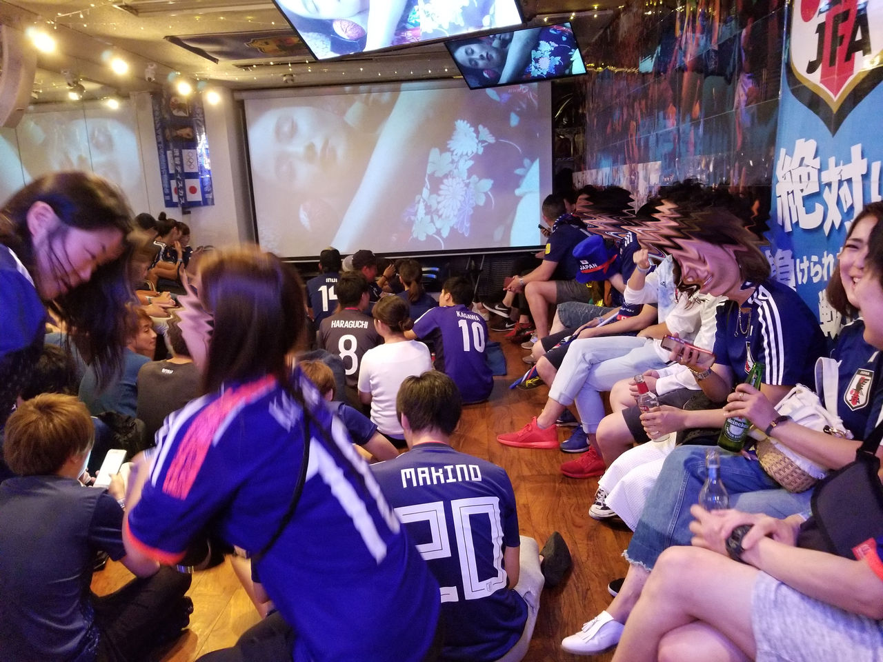 18年 サッカーw杯 日本代表vsベルギー代表 渋谷でハッスル 竹山先輩もハッスル 渋谷スポーツバー パブリック ビューイング アザール ルカク T山先輩 フェティシズム Fetishism By Japanese Tomcat Amour Sucre 18年 サッカーw杯 日本代表vsベルギー代表 渋谷でハッスル 竹山先輩もハッスル 渋谷スポーツバー パブリック ビューイング アザール ルカク T山先輩 フェティシズム Fetishism By Japanese Tomcat Amour Sucre