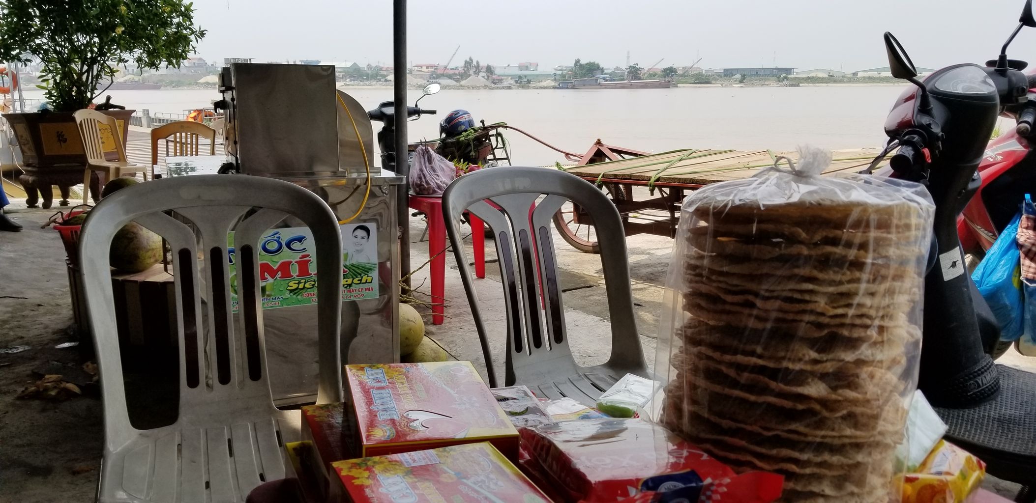 18年8月お盆休み ハノイ ドーソン クァットラム 10 クァットラムへの行き方 ナムディン風俗 ベトナムのショッピングモール フェリーに車 出稼ぎベトナム人 ベトナムの中学生 フェティシズム Fetishism By Japanese Tomcat Amour Sucre