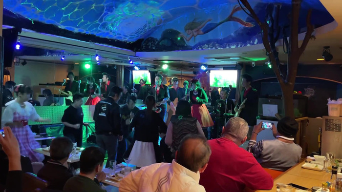 10000000_364362246219651_3771408539066113724_n - frame at 0m28s