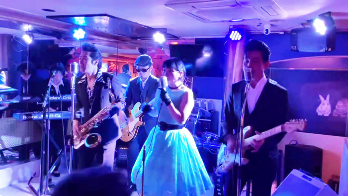 10000000_776538443946357_7813114743380325298_n - frame at 0m25s