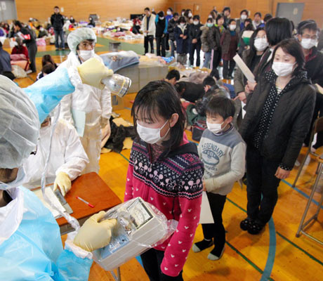 radioactive-contamination-testing-of-japanese