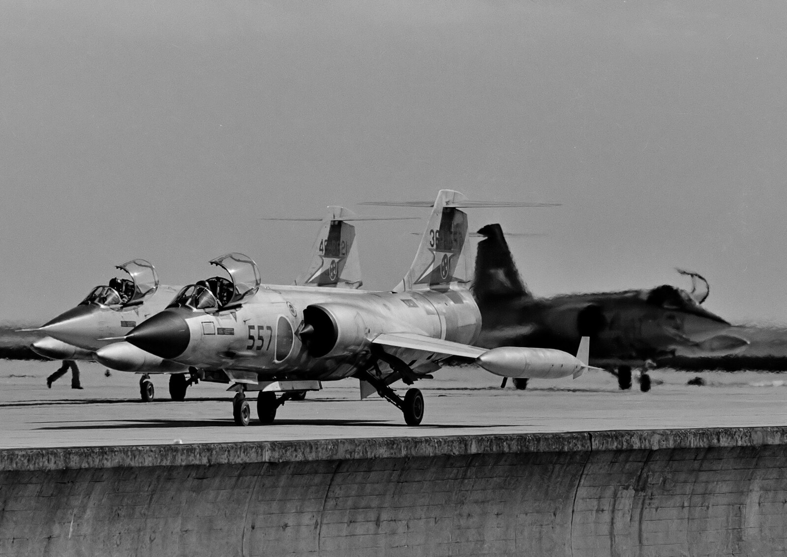 ホビーマスターF-104DJ航空自衛隊複座練習機第207飛行隊No.HA1052 1/72 F-104DJ 航空自衛隊 複座練習機 第207飛行隊 ［HA1052