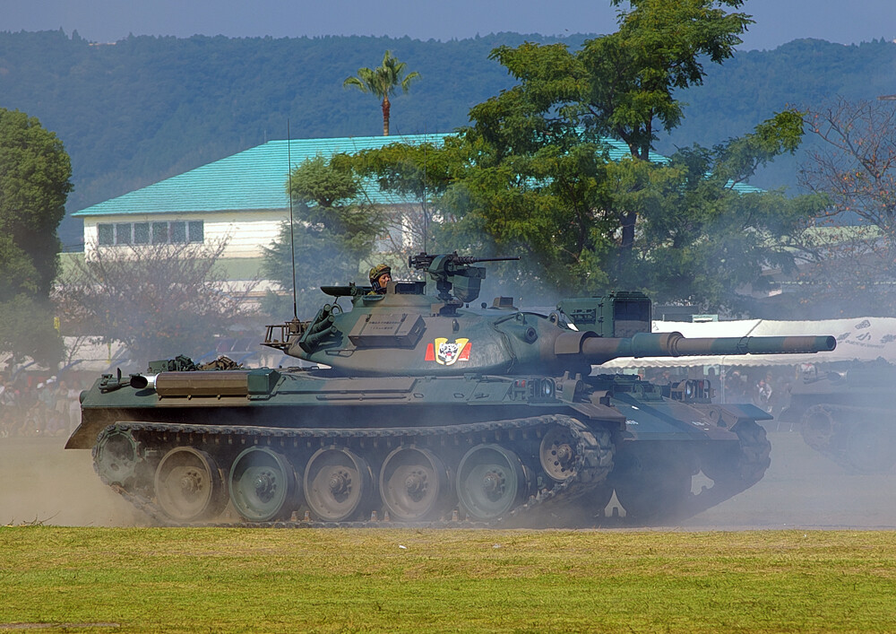 74式戦車で振り返るD70とD40 : THE ALIENS NEST