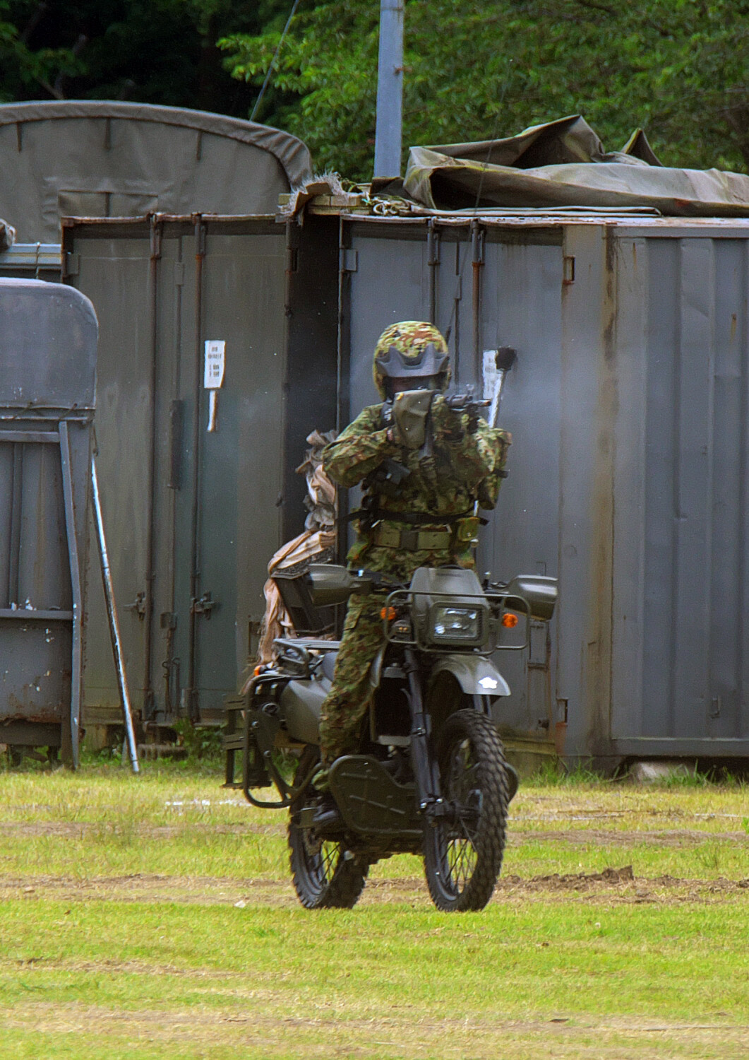 陸上自衛隊 偵察用オートバイ ～第8偵察隊～ : THE ALIENS NEST