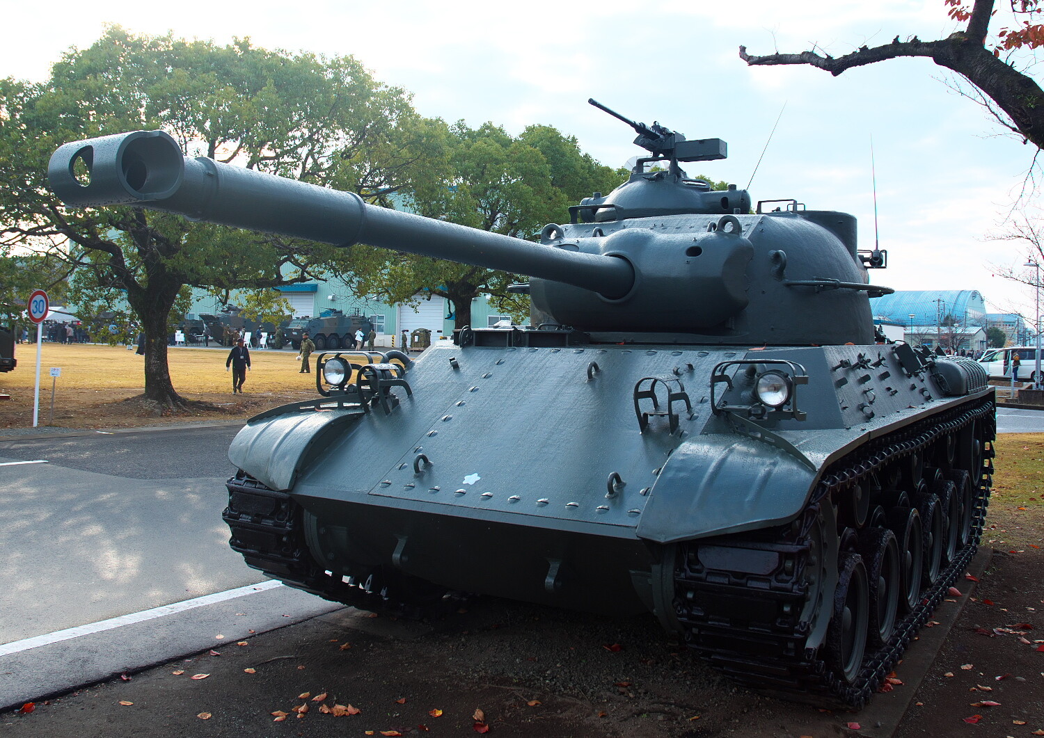 ⭐超希少 自衛隊 実物「三菱重工 61式戦車？銘板他」 - メルカリ