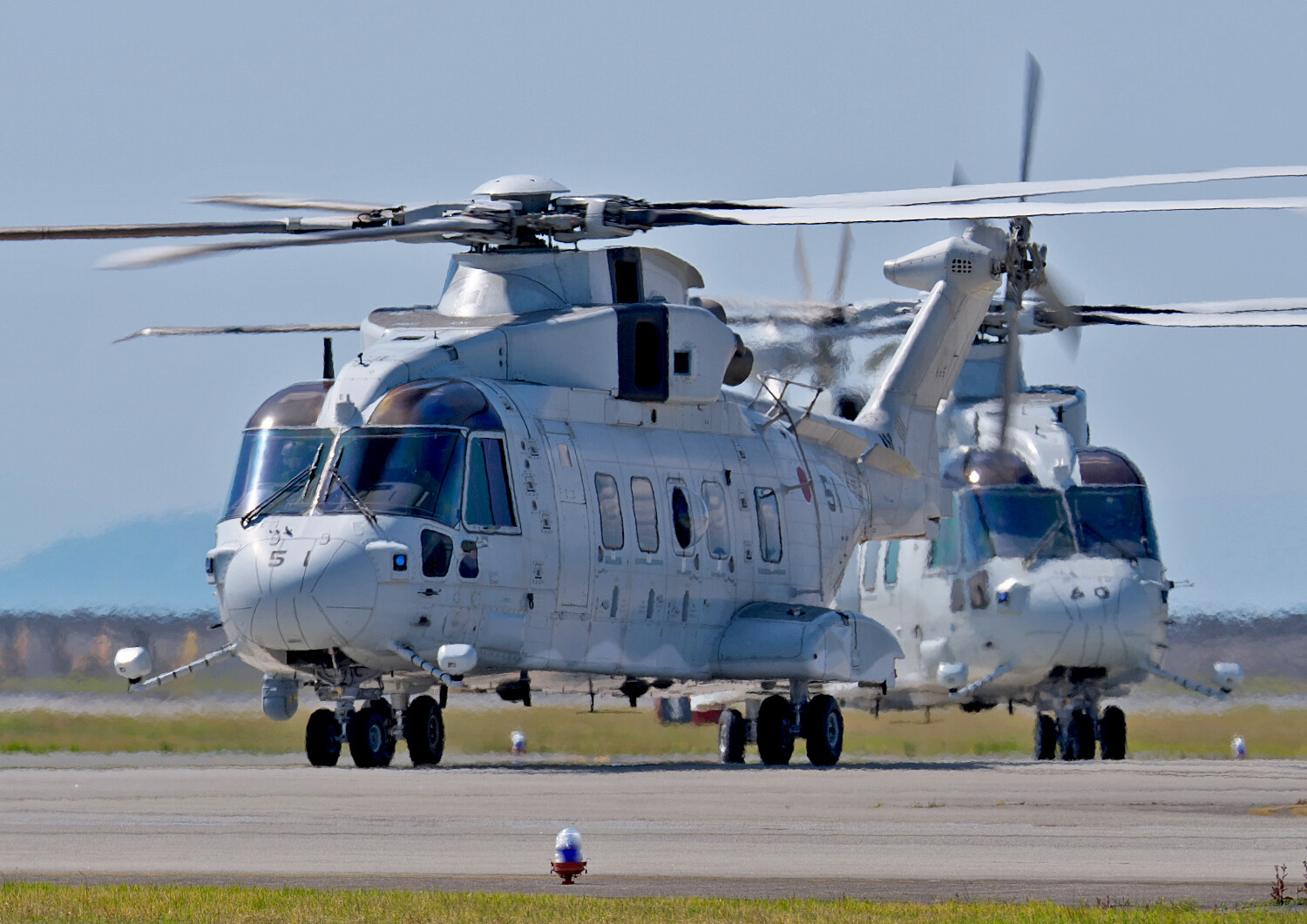 海上自衛隊 JMSDF 111航空隊 岩国航空基地　MH53 MCH101 ワッペン JMSDF 海上自衛隊 HM111 第111航空隊 MK-101 航空掃海