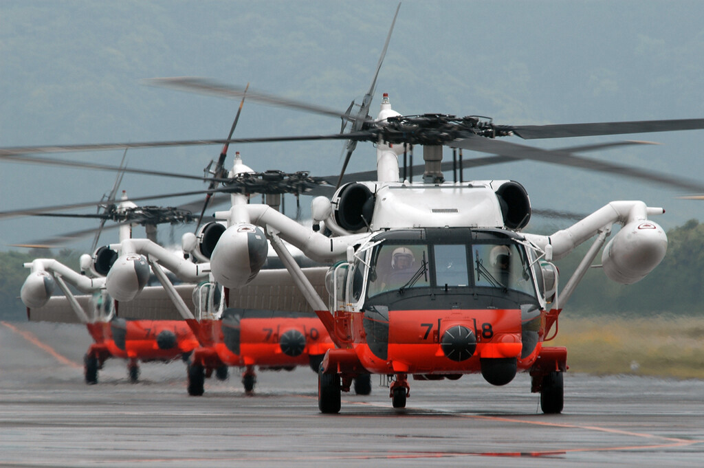 海上自衛隊 救難ヘリ Uh 60j The Aliens Nest