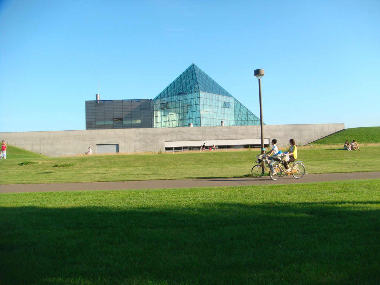 北海道に行ってパブリックアートの理想的な在り方の１つは モエレ沼 公園じゃないかなと思う Theatrum Mundi この世は舞台 人は皆役者