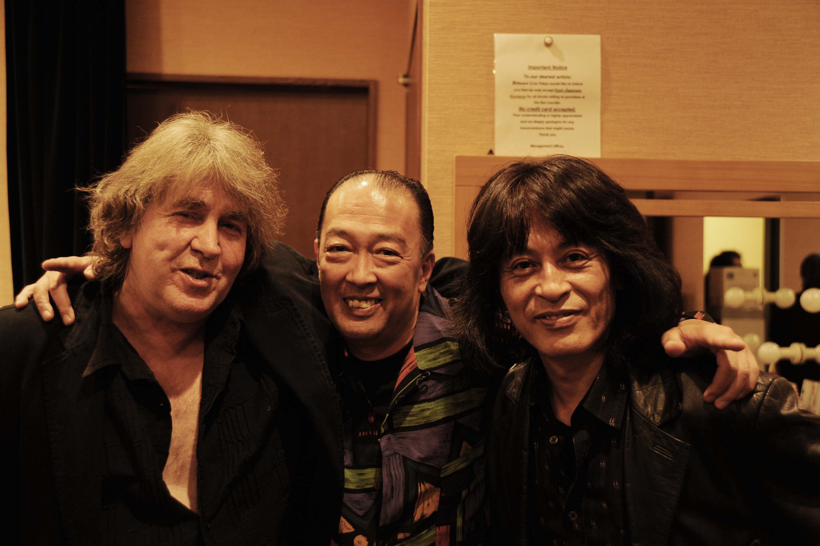 ミック テイラー ライブ The Beggars News Massege ミック テイラー ライブ The Beggars News Massege