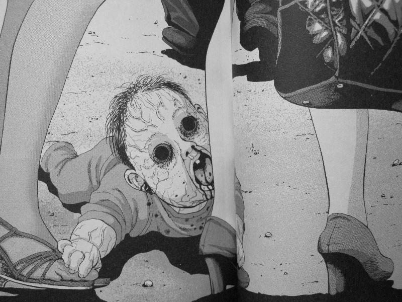 アイアムアヒーロー 第5巻 信憑性のない噂に縋るしかない人々 それでも絶望は容赦なく襲い掛かる 3階の者だ