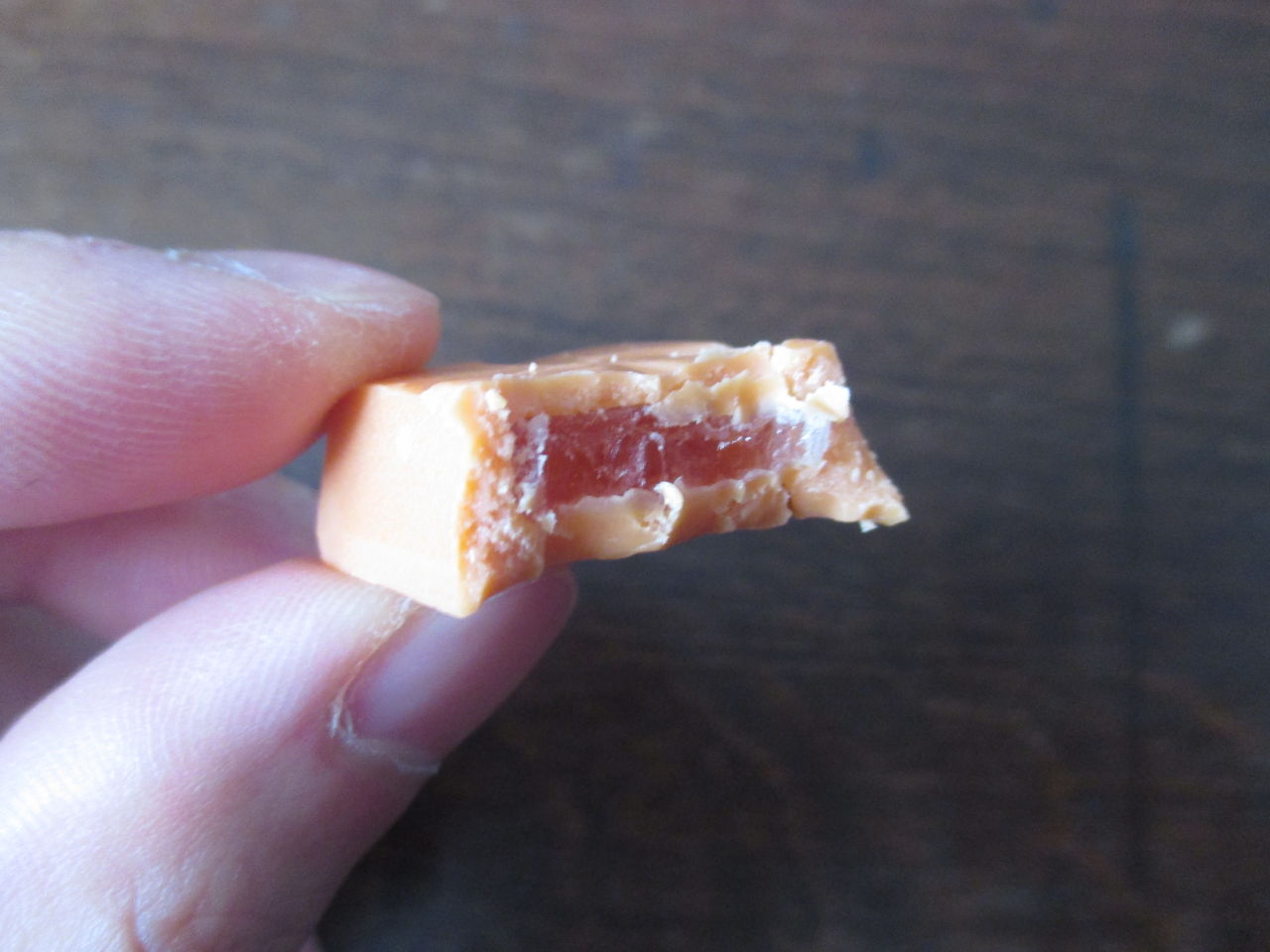 チロルチョコ スネークフルーツとマキベリー ひとりぼっちのかかし