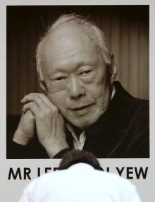 t02200286tag-reuters01