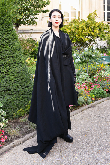 YOHJI-YAMAMOTO_Paris_ss20_0020
