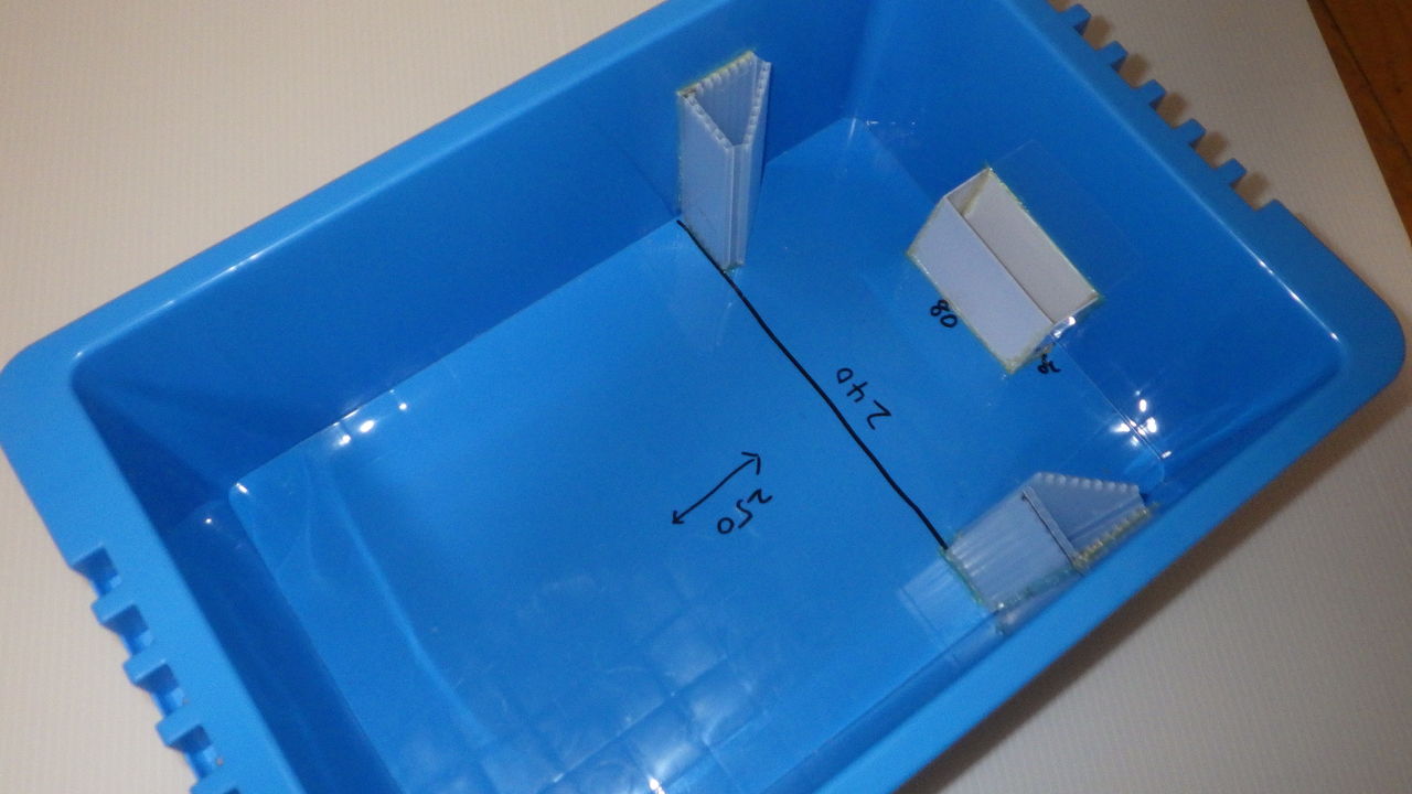 自作上部濾過器2 にょろにょろたちのディストピア 自作上部濾過器2 にょろにょろたちのディストピア