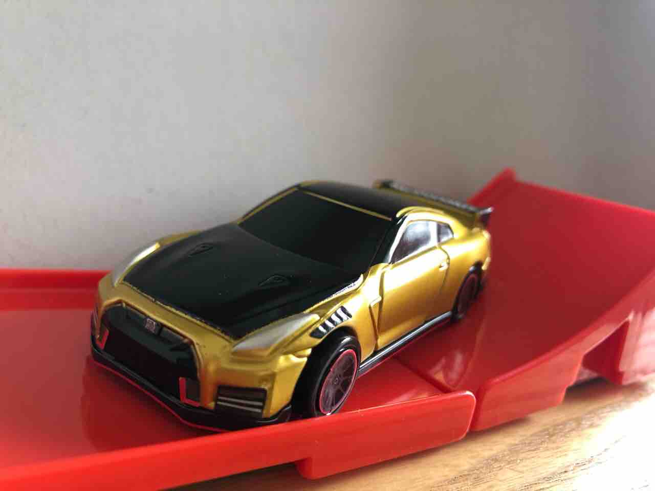 マクドナルド ハッピーセット Nissan Gt R Nismo ゴールド 他 トミカ おもちゃの紹介です 腕時計 時折 デイトナ マラソン とアラフォーoyazi趣味の小部屋 マクドナルド ハッピーセット Nissan Gt R Nismo ゴールド 他 トミカ おもちゃの紹介です 腕時計 時折 デイトナ マラソン とアラフォーoyazi趣味の小部屋