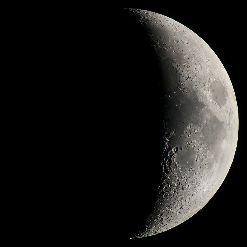 月齢5 4 16 01 15夕 星は空の彼方 月よりも遠く