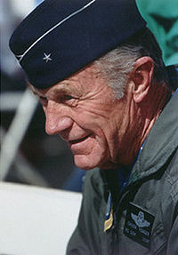 200px-ChuckYeager