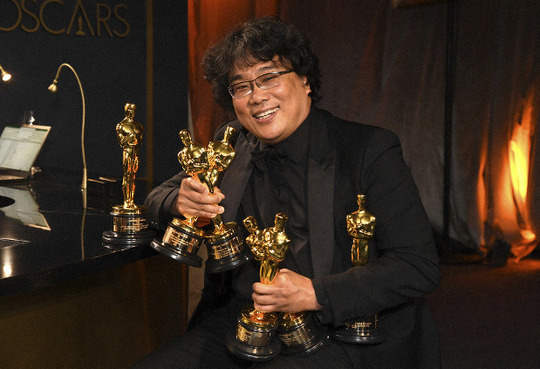 ポン・ジュノ監督