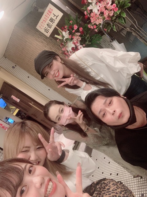 354EE481-31B5-4322-8B00-37AAF67FB469
