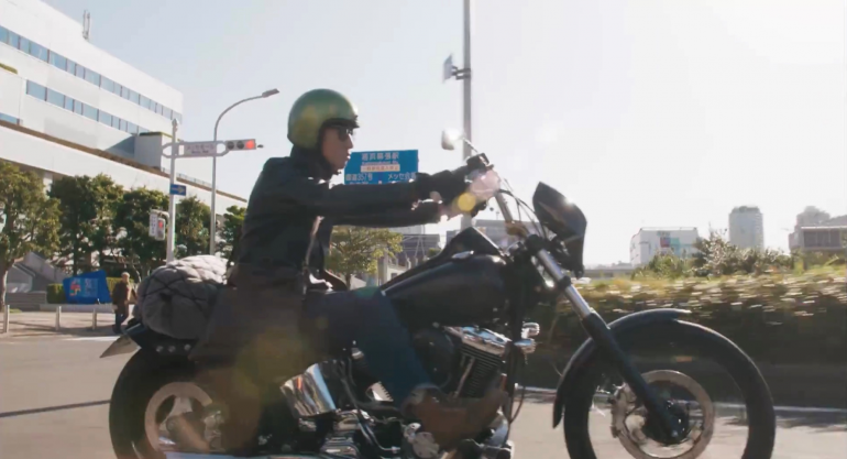 木村拓哉、バイクのヘルメット姿に失笑が続出「若作りが痛々しい」 : チビ助のオタ速 …
