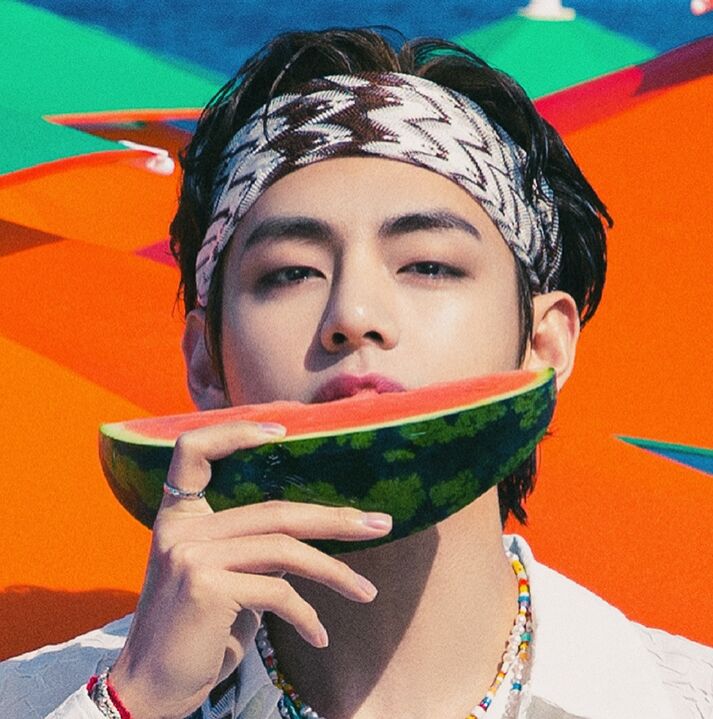 Ticketmarket 韓流便り 防弾少年団v クリスマスツリー が韓国ドラマost初 米ビルボードホット100に入る 韓国のコンサートチケット代行専門 Ticketmarket チケット マーケット