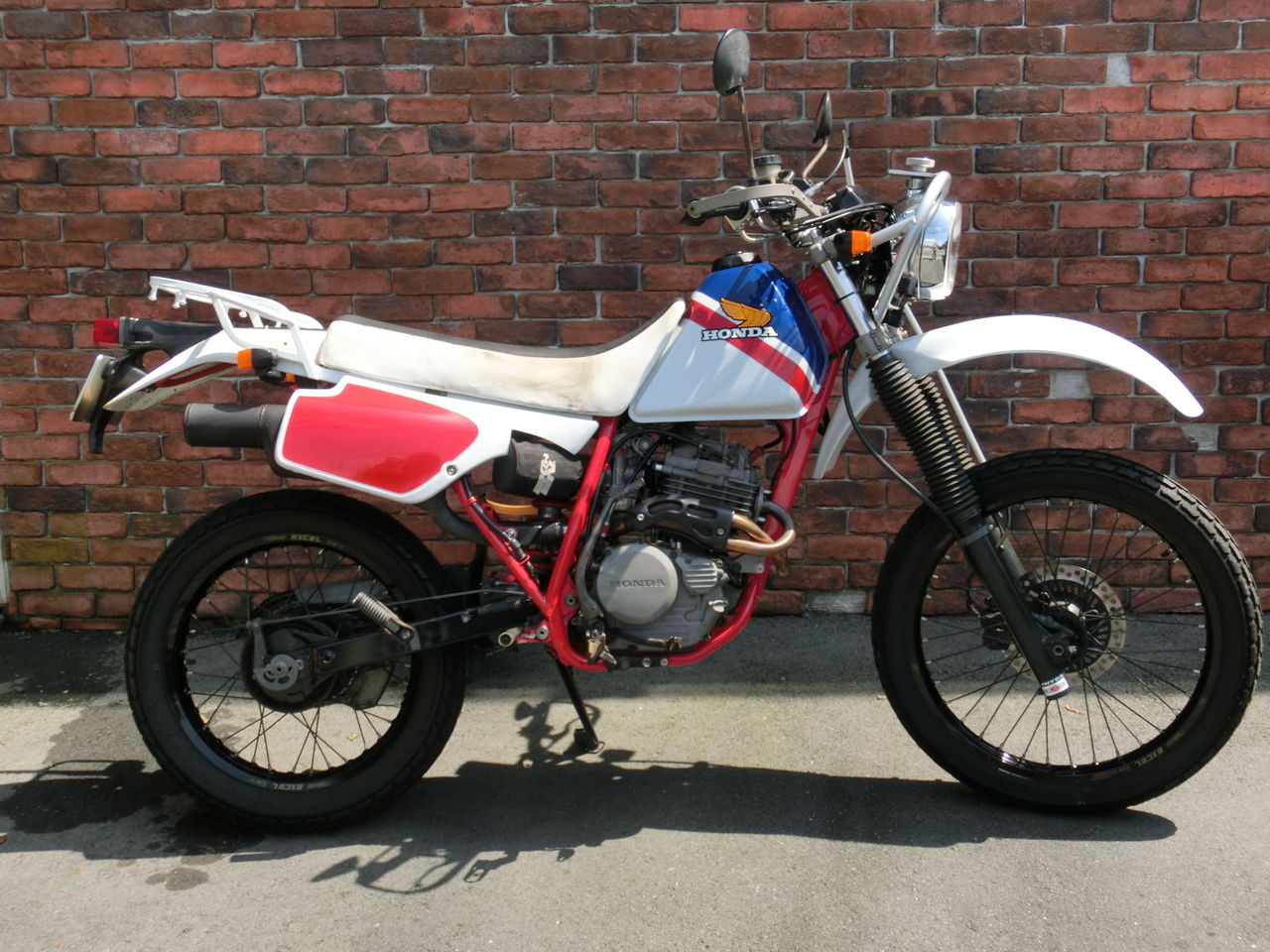 車輌情報 : ヨーロピアンシングル＆ツイン『TICKLE』 